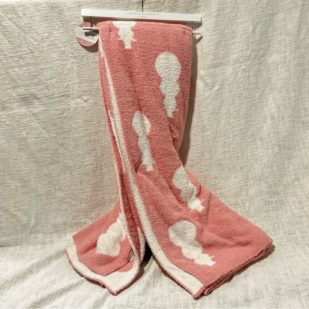 NWT cupcakes and cashmere Pink Snowman Oversized Throw